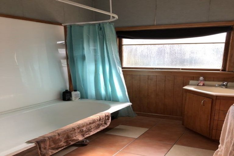 Photo of property in 1414 Woodstock Avenue, Mayfair, Hastings, 4122