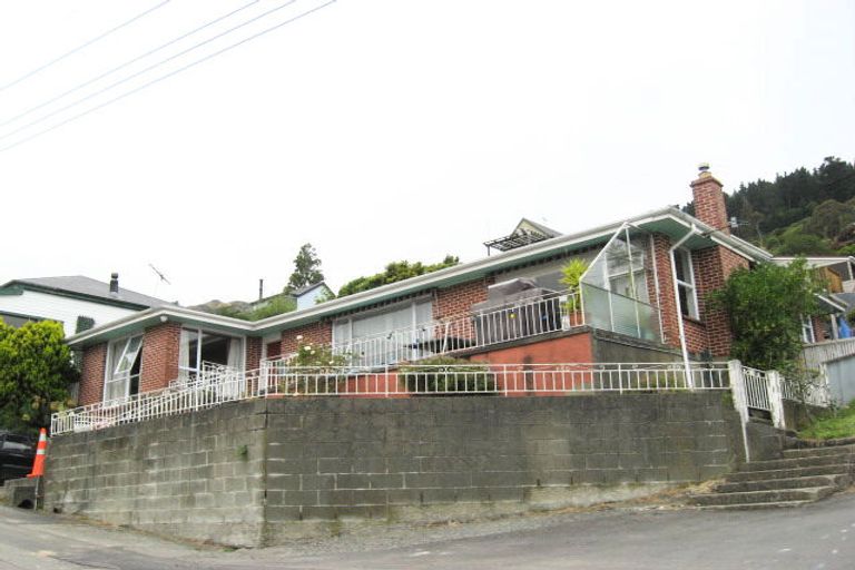 Photo of property in 32 Saint Davids Street, Lyttelton, 8082