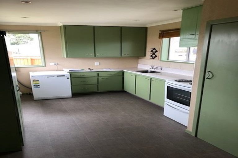 Photo of property in 15 Burns Street, Kew, Invercargill, 9812