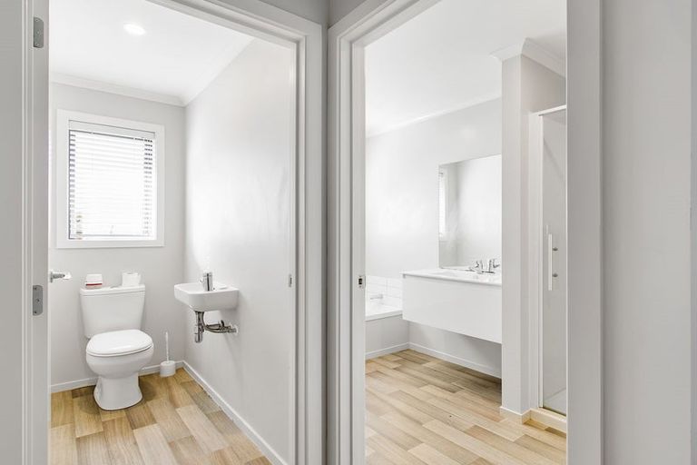 Photo of property in 16 Eric Batchelor Place, Waimate, 7924