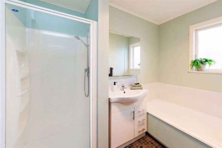 Photo of property in 39 Abraham Crescent, Milson, Palmerston North, 4414