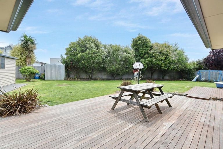 Photo of property in 6 Matson Close, Rangiora, 7400
