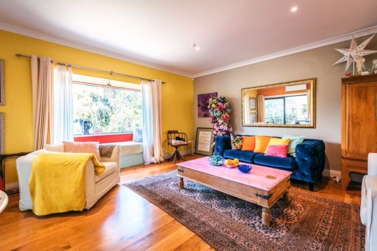 Photo of property in 40 Calais Terrace, Ostend, Waiheke Island, 1081