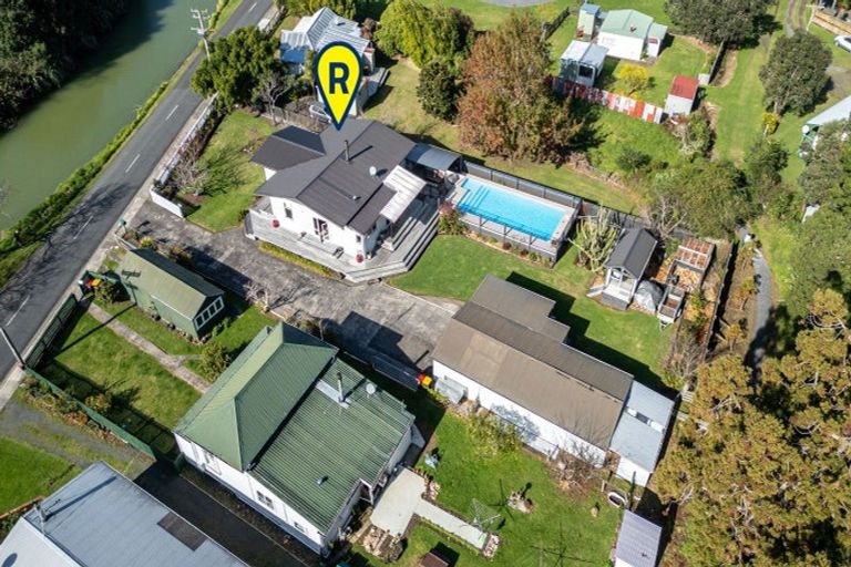 Photo of property in 135 Hauraki Road, Coromandel, 3506