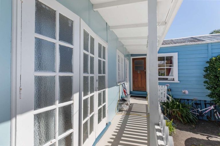 Photo of property in 731 Swanson Road, Swanson, Auckland, 0612