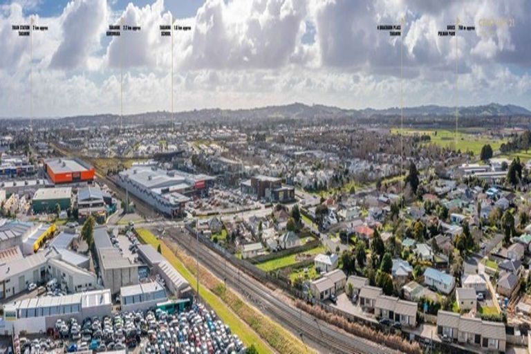 Photo of property in 4 Braeburn Place, Takanini, 2112