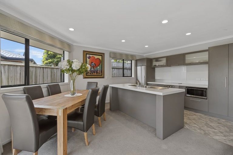 Photo of property in 9a Wilton Street, Westown, New Plymouth, 4310