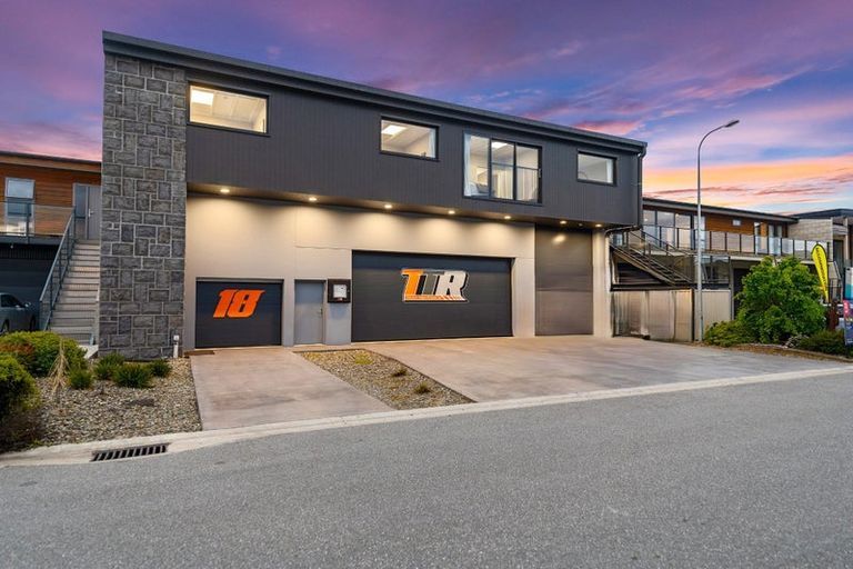 Photo of property in 18 Silverstone Drive, Cromwell, 9384