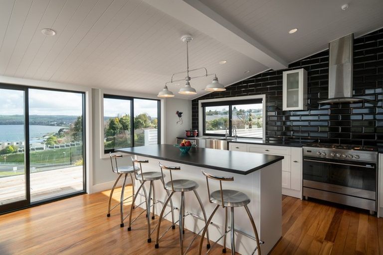 Photo of property in 14 Hinerau Grove, Waipahihi, Taupo, 3330