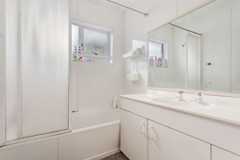 Photo of property in 5 Alma Crescent, Papakura, 2110