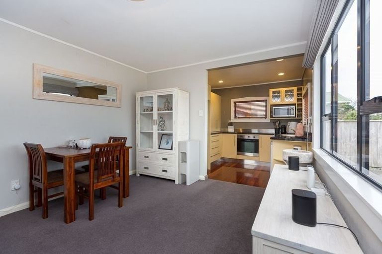 Photo of property in 51 Upjohn Street, Brooklands, New Plymouth, 4310