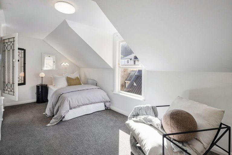 Photo of property in 15 Selwyn Terrace, Thorndon, Wellington, 6011