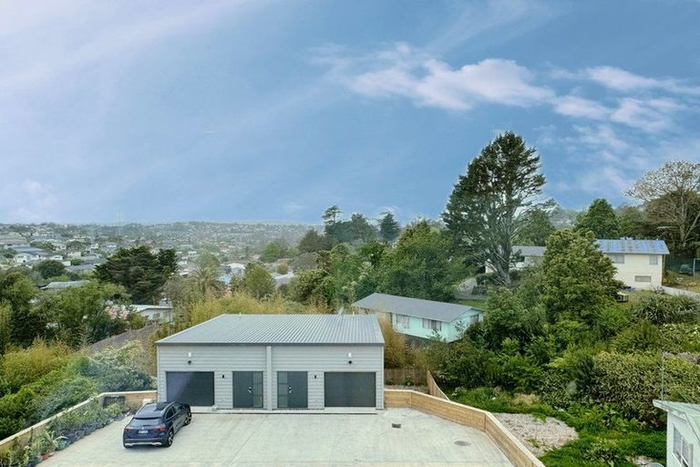 Photo of property in 309 Don Buck Road, Massey, Auckland, 0614