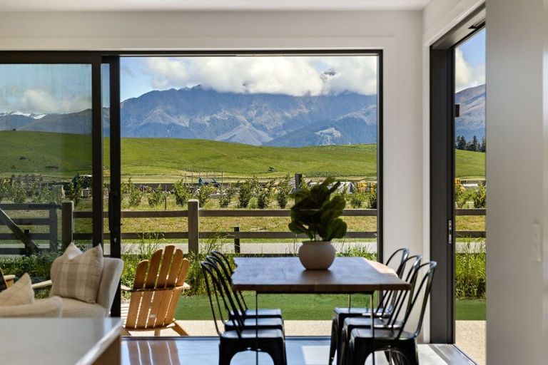 Photo of property in 24 Taurus Lane, Jacks Point, 9371