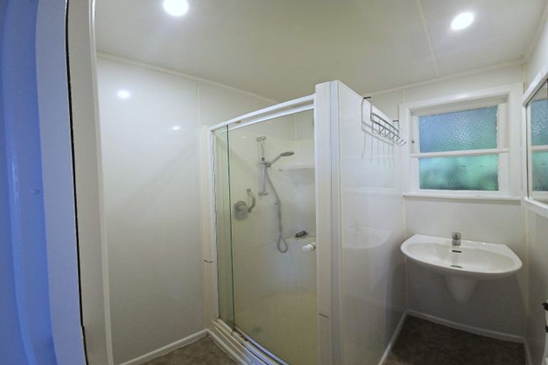 Photo of property in 170 The Esplanade, Island Bay, Wellington, 6023