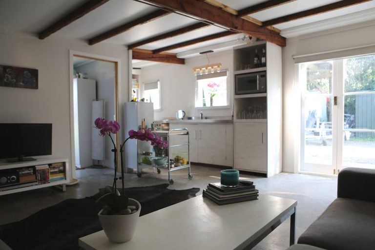 Photo of property in 124 North Shore Road, Eskdale, Napier, 4182