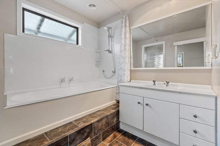 Photo of property in 46 Miro Street, Inglewood, 4330