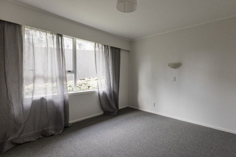 Photo of property in 18 Captain Scott Road, Glen Eden, Auckland, 0602