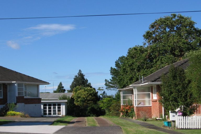 Photo of property in 29 Exmouth Road, Northcote, Auckland, 0627