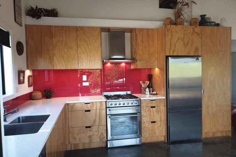 Photo of property in 747 Three Mile Bush Road, Ruatangata West, Kamo, 0185