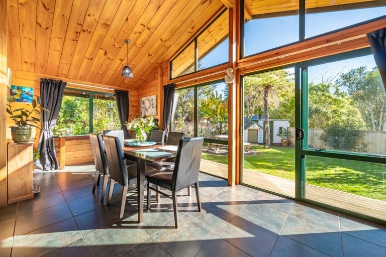 Photo of property in 19 Carlow Grove, Birchville, Upper Hutt, 5018