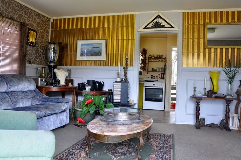 Photo of property in 12 Beach Road, Waihi Beach, 3611