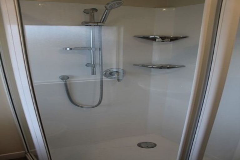 Photo of property in 5a Royal Crescent, Saint Kilda, Dunedin, 9012