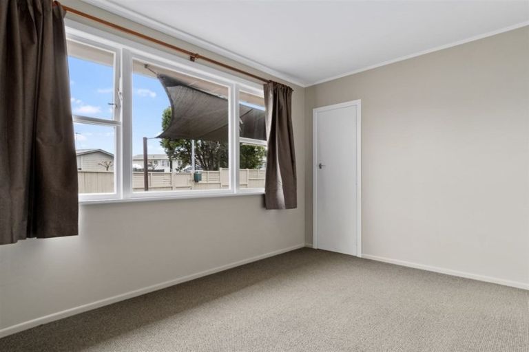 Photo of property in 129 Kingswood Road, Brookfield, Tauranga, 3110