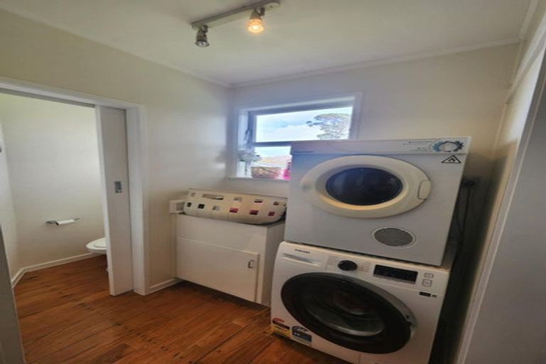 Photo of property in 90 Lauderdale Road, Birkdale, Auckland, 0626