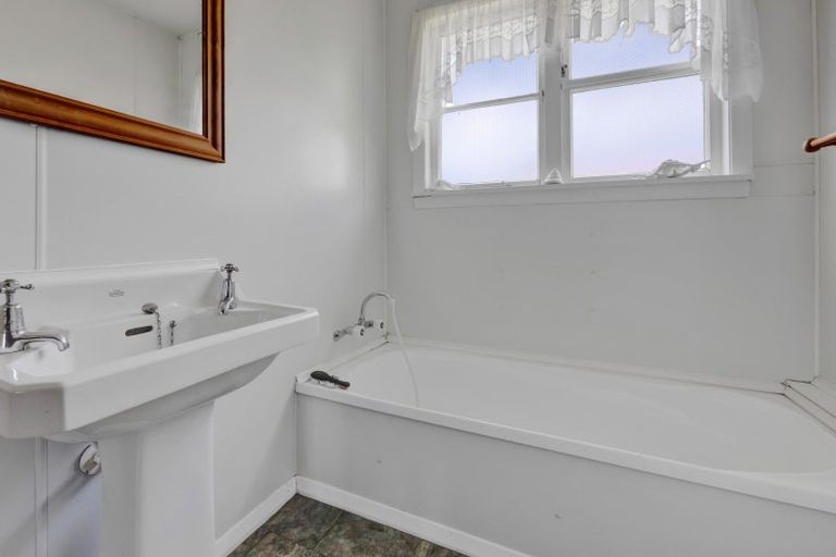 Photo of property in 198 Brewer Road, Strathmore, Stratford, 4392