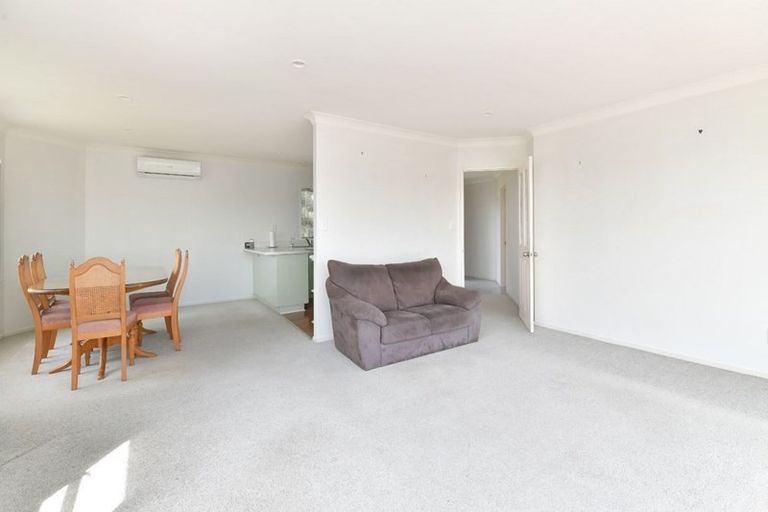 Photo of property in 21 Charlotte Street, Stanmore Bay, Whangaparaoa, 0932