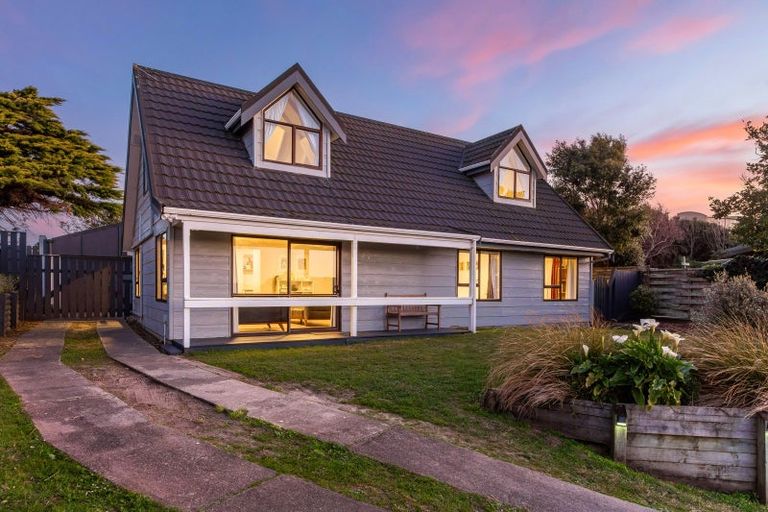 Photo of property in 23 James Cook Drive, Whitby, Porirua, 5024