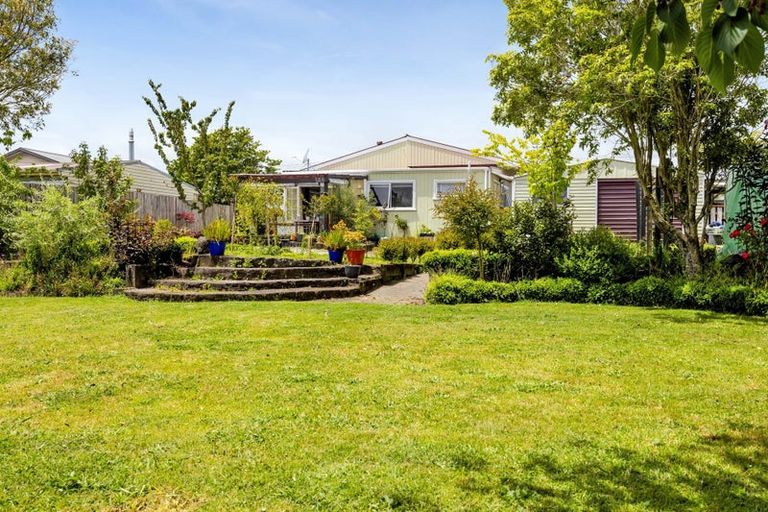 Photo of property in 22 Mahoe Street, Inglewood, 4330