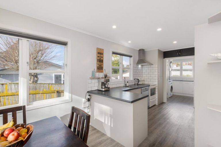 Photo of property in 23 Kingswood Road, Brookfield, Tauranga, 3110