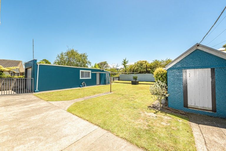 Photo of property in 16 Nikau Street, Tawhero, Whanganui, 4501