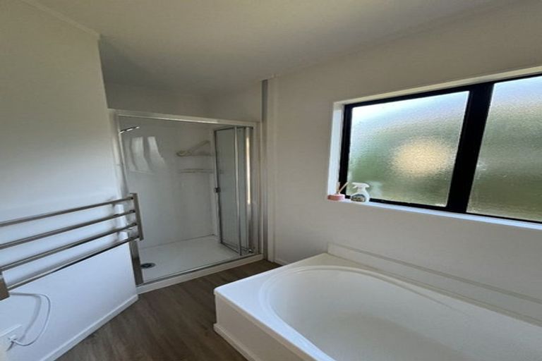 Photo of property in 2/10 Belmont Terrace, Milford, Auckland, 0620