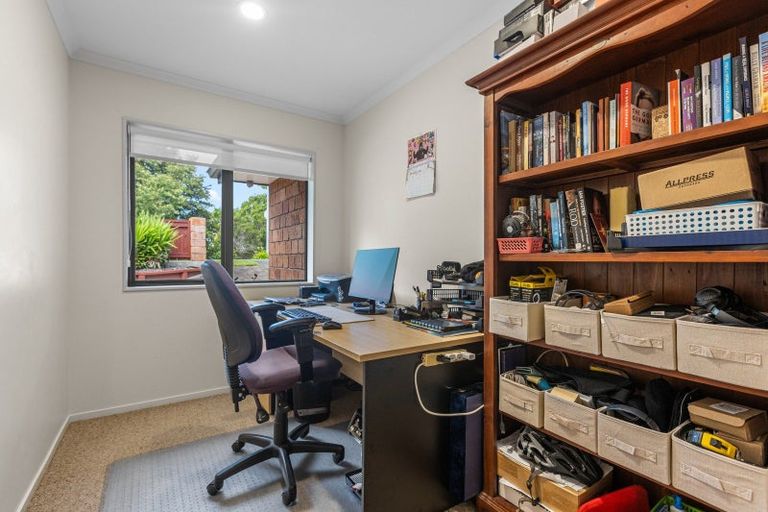 Photo of property in 132 Waikite Road, Welcome Bay, Tauranga, 3175