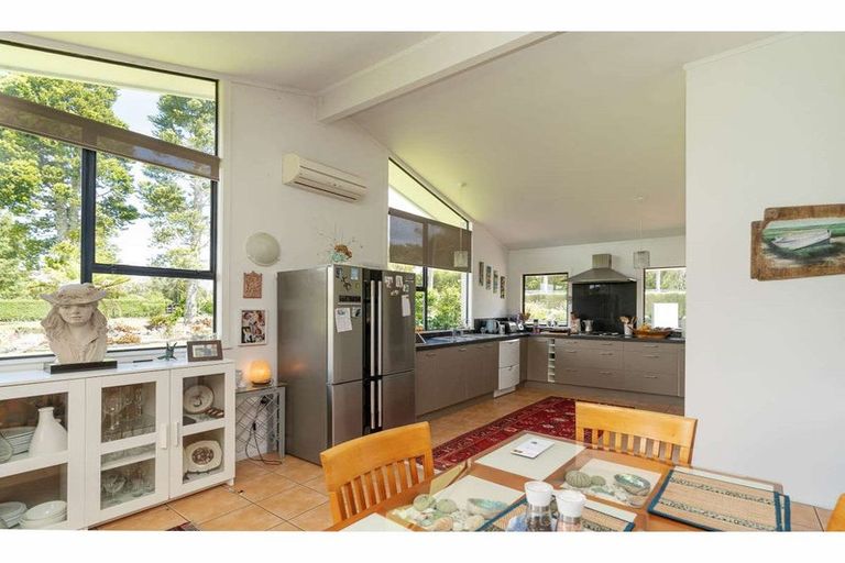 Photo of property in 38 Riddell Road, Kerikeri, 0230
