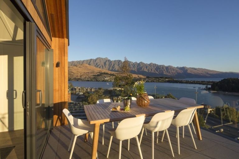 Photo of property in 2/27 Panorama Terrace, Queenstown, 9300