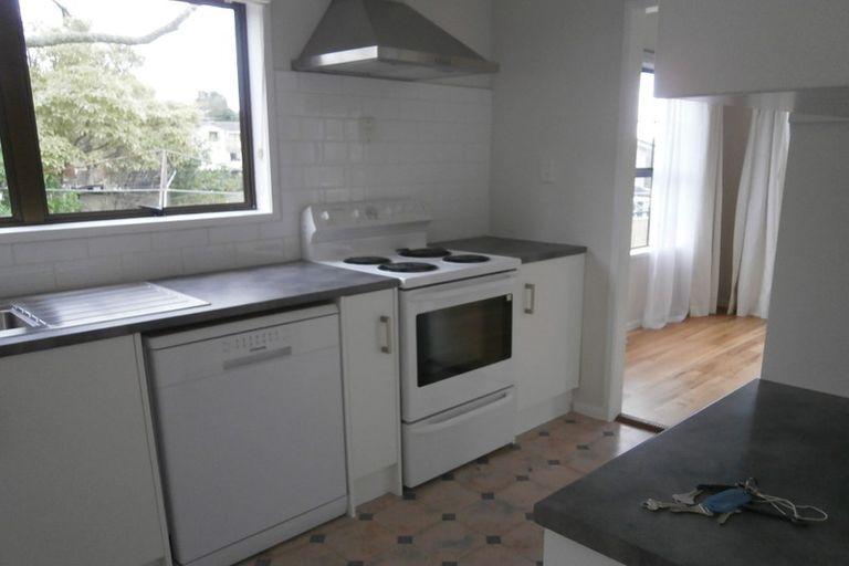 Photo of property in 54 Oaktree Avenue, Browns Bay, Auckland, 0630