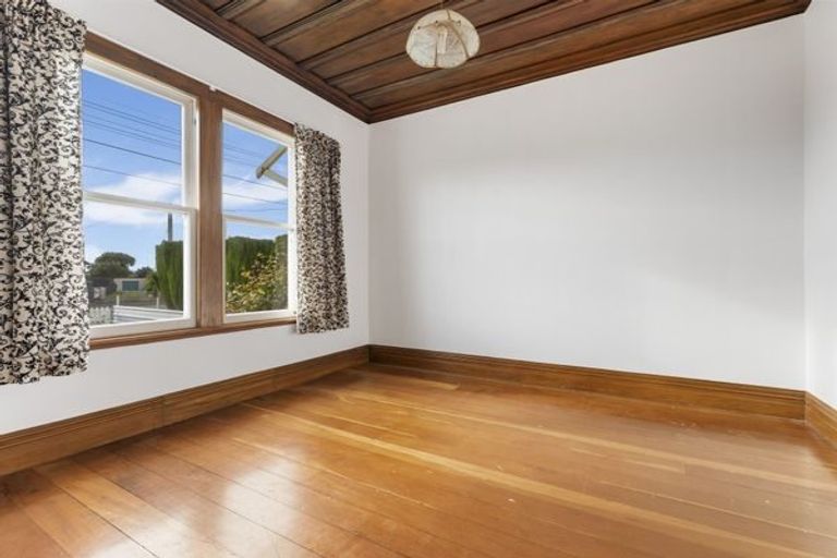 Photo of property in 93 Wilson Street, Hawera, 4610