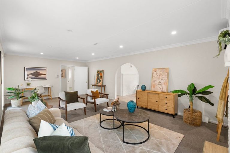 Photo of property in 37 Burnside Crescent, Burnside, Christchurch, 8053