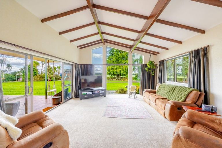 Photo of property in 1182a Tikokino Road, Waipawa, 4273