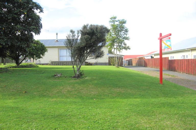 Photo of property in 4 Oxford Street, Tirau, 3410