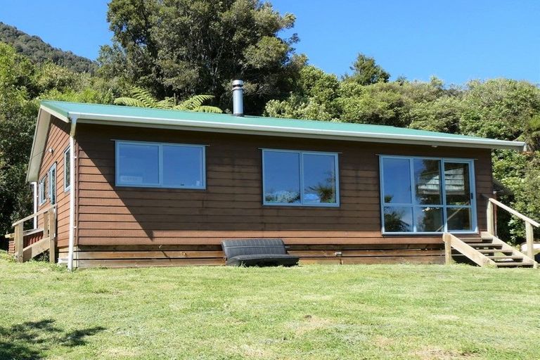 Photo of property in 1634 Kumara-inchbonnie Road, Inchbonnie, Kumara, 7875