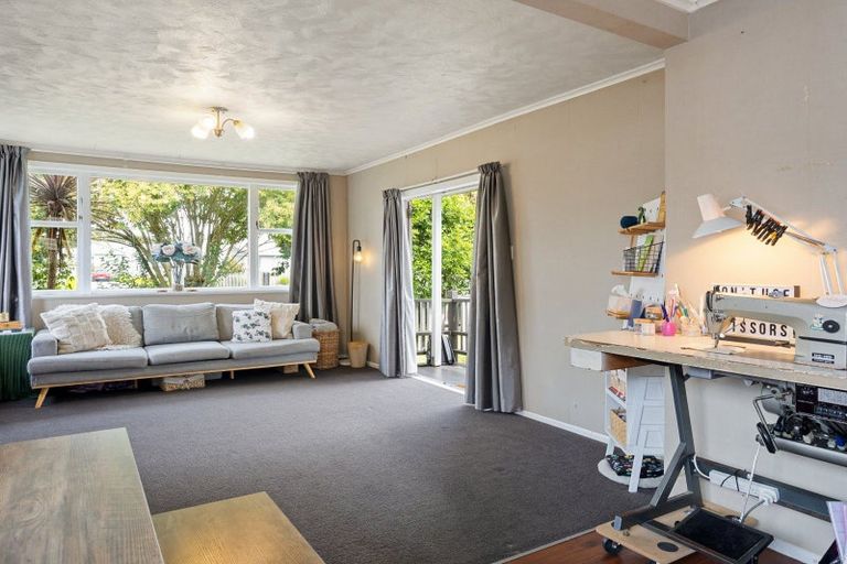 Photo of property in 22 Walsh Street, Forest Lake, Hamilton, 3200