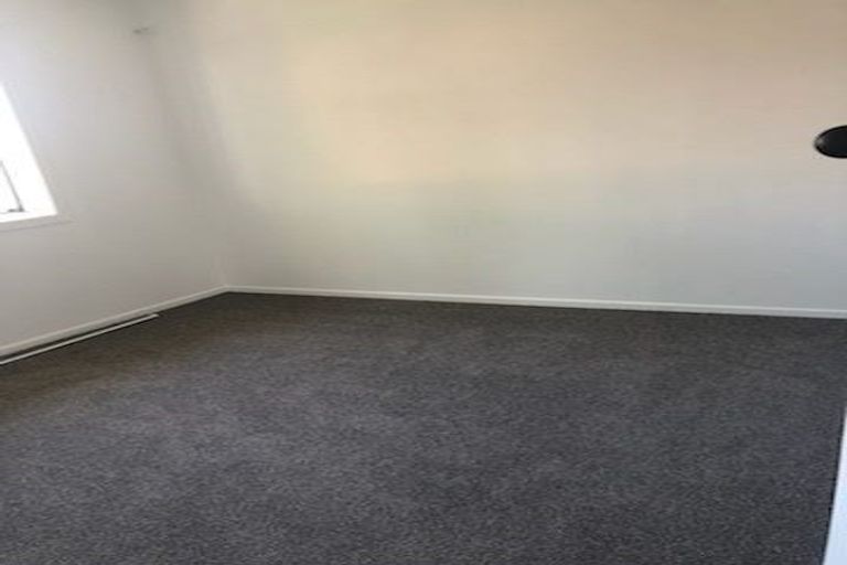 Photo of property in 2/7 Chapel Street, Papakura, 2110