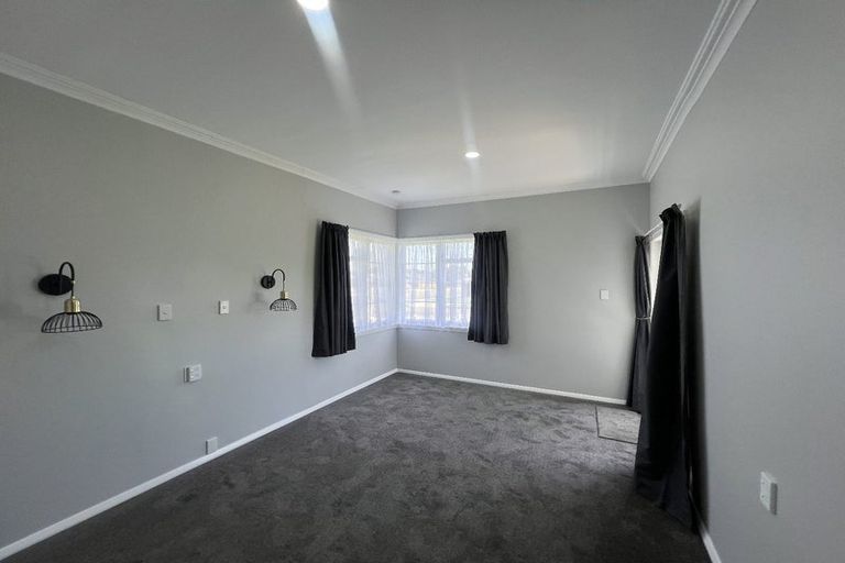 Photo of property in 30 Kings Drive, Levin, 5510
