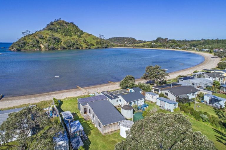 Photo of property in 858 Pataua South Road, Pataua South, Onerahi, 0192