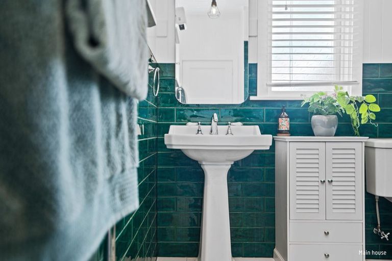 Photo of property in 9 Willow Avenue, Hannahs Bay, Rotorua, 3010